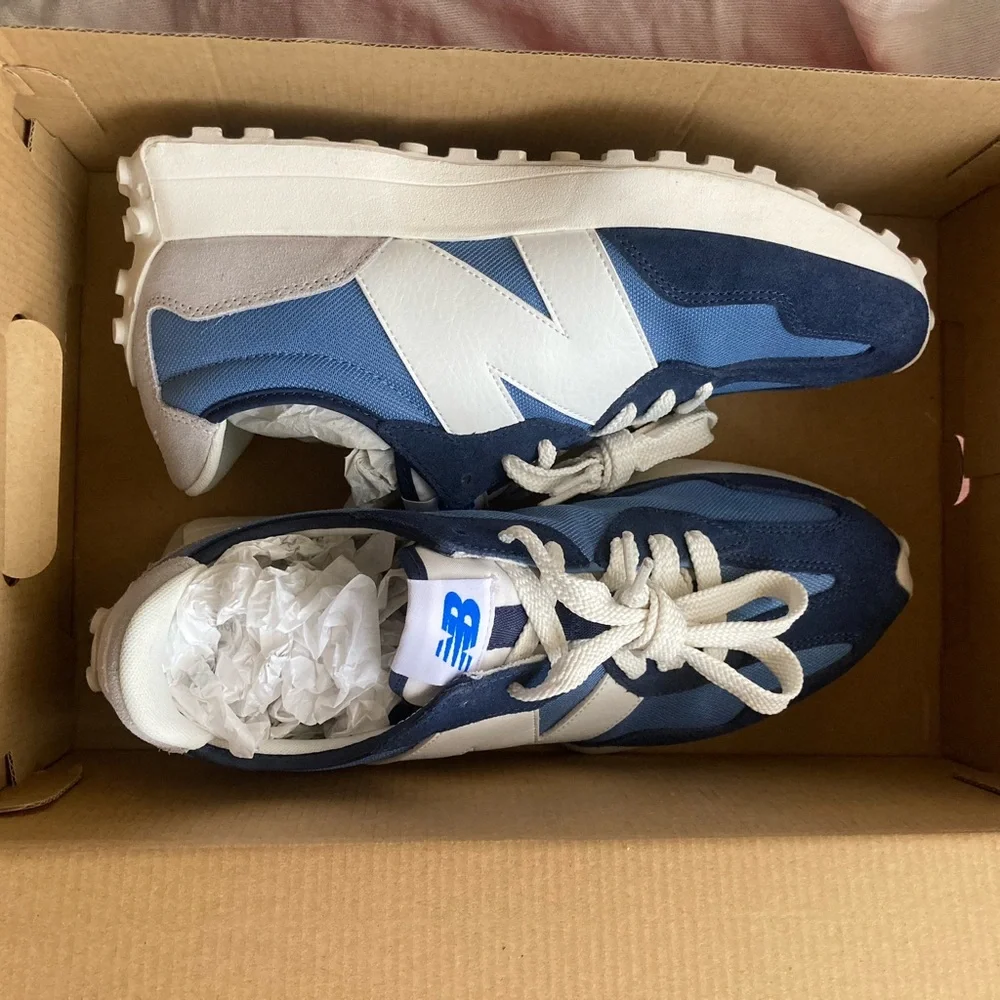 New Balance Navy and White VINTAGE 327 Athletic Shoes - Picture 9 of 10